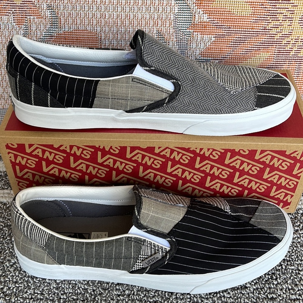 Vans WMNS Classic Slip-0n
Conference Call Suiting G
VN0A7Q4NHMU
Sneakers - Picture 3 of 16